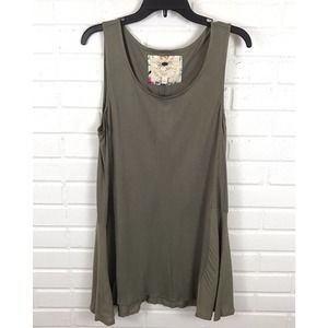 Cupio Green Sleeveless Flowy Stretch Top